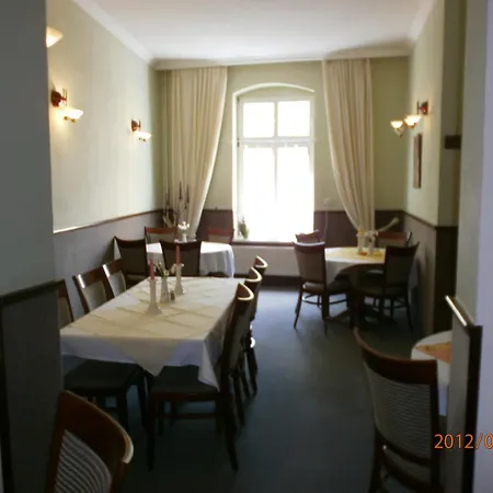 Bluhm's & Restaurant Am Markt Hotel *