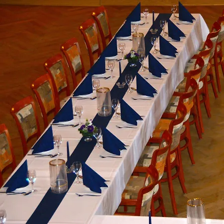 Bluhm's & Restaurant Am Markt Hotel *