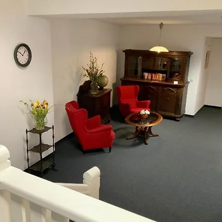 Bluhm's & Restaurant Am Markt فندق كيريتز