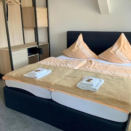 Bluhm's & Restaurant Am Markt Hotel Kyritz