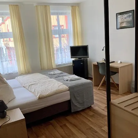 Bluhm's & Restaurant Am Markt فندق