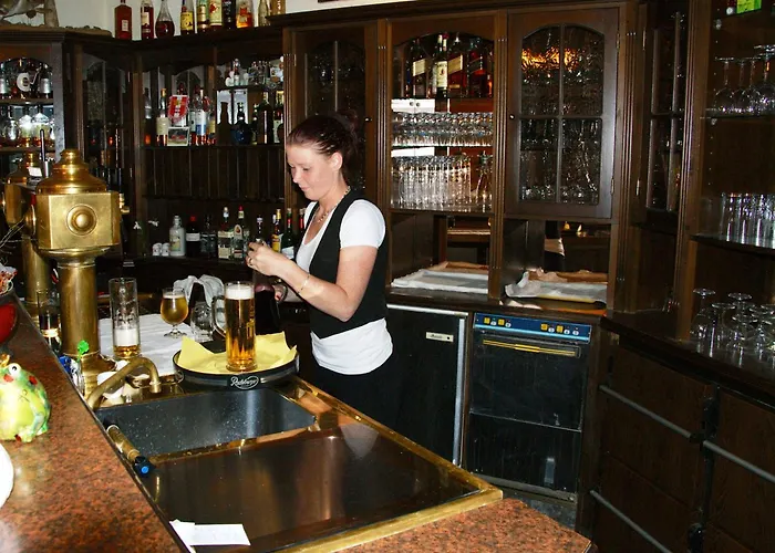 Bluhm's & Restaurant Am Markt ホテル *