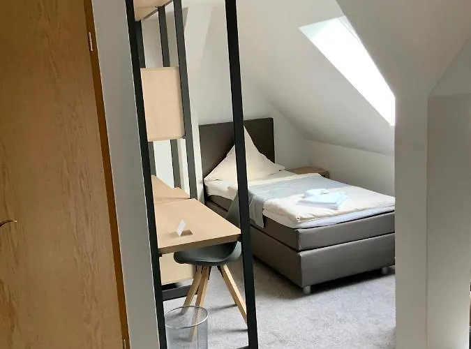 Bluhm's & Restaurant Am Markt ホテル *